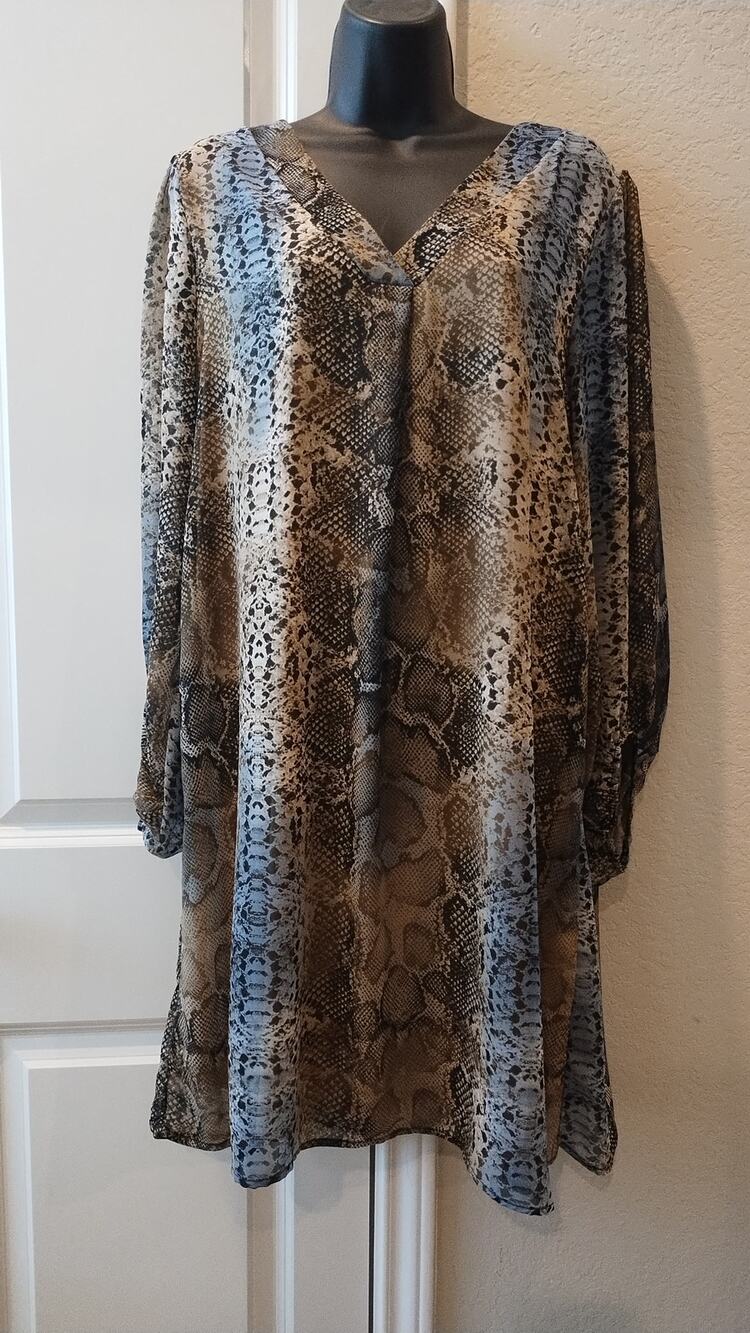Peach love Snakeskin Print dress Long Sleeves V-neck lined Dress Size M